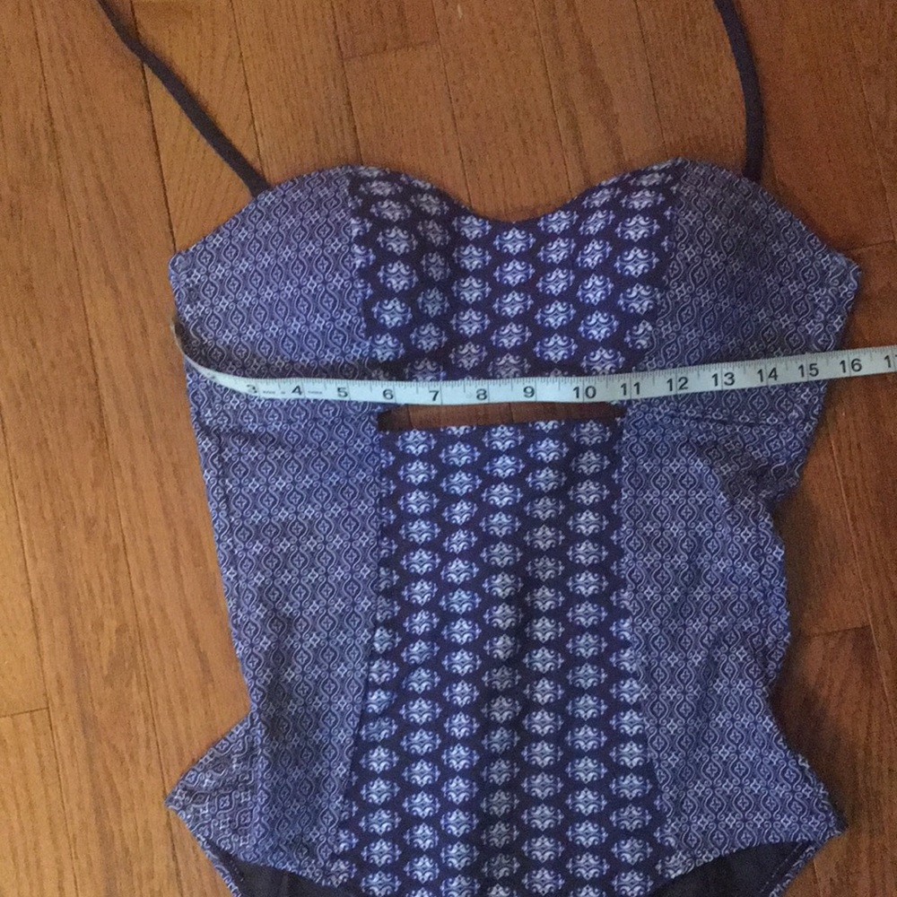 Athleta Tangier Cut out one piece - Picture 3 of 3